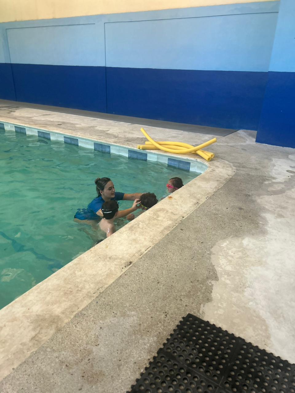 Alberca techada de Swimsters en Monterrey, vista panorámica